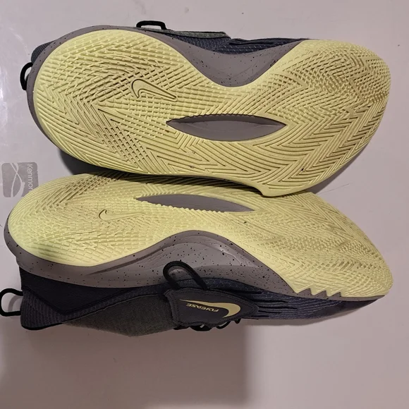 Pre owned Nike Men’s Precision V Iron Gray Volt Size 13 basketball shoes - Picture 4 of 4